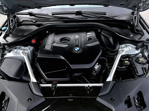 Used 2019 BMW 530i xDrive w/ Convenience Package image 10