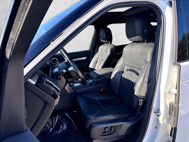 Used 2020 Land Rover Discovery Landmark AWD/4WD image 25