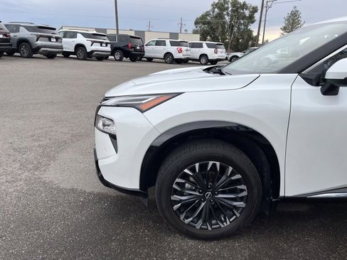 Used 2024 Nissan Rogue Platinum w/ Platinum Premium Package image 4