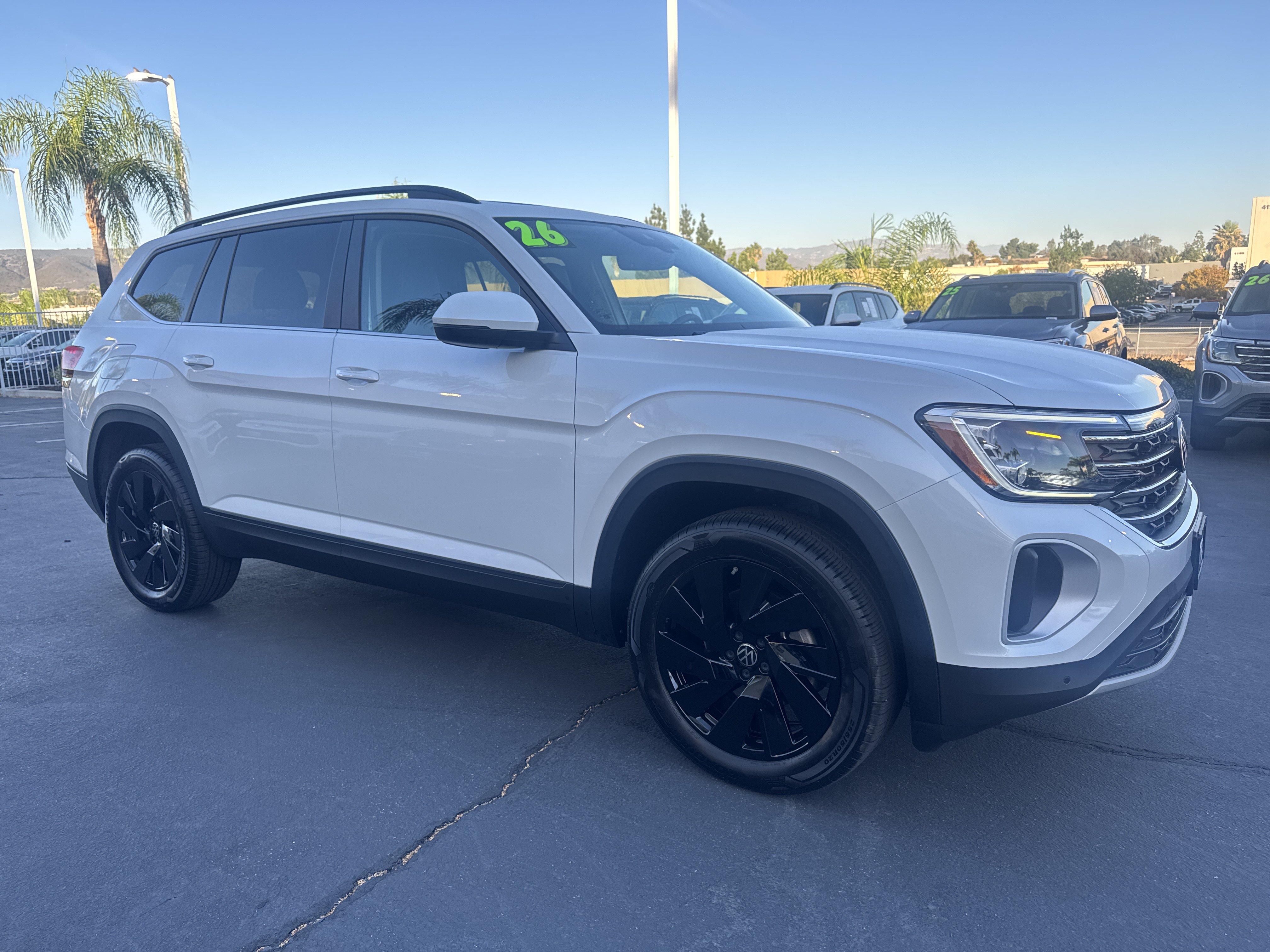 Used 2026 Volkswagen Atlas SE FWD image 2