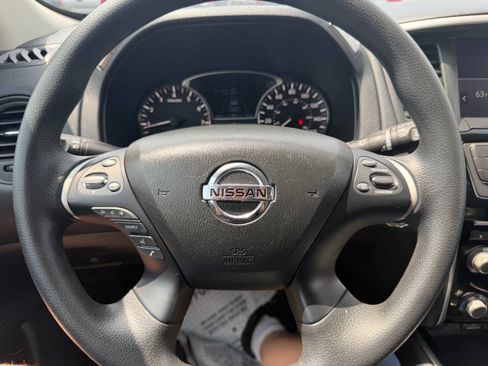 Used 2020 Nissan Pathfinder S AWD/4WD image 19