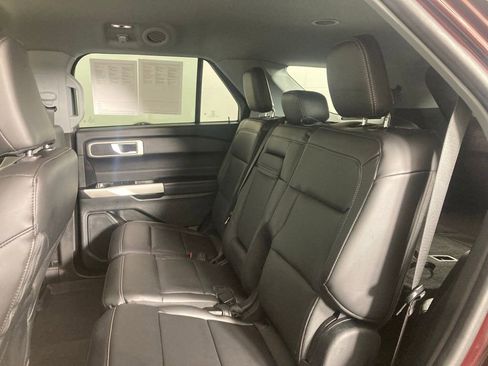 Used 2022 Ford Explorer XLT w/ Equipment Group 202A image 16