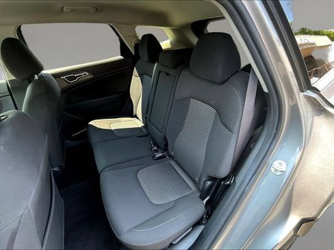 Used 2023 Kia Sportage LX AWD/4WD image 19