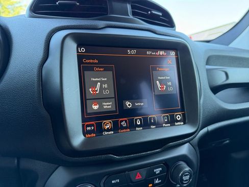 Used 2022 Jeep Renegade Trailhawk AWD/4WD image 33