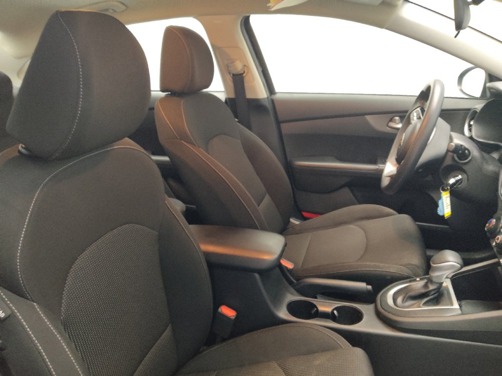 Used 2021 Kia Forte LXS FWD image 21