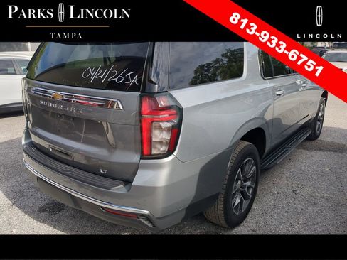 Used 2024 Chevrolet Suburban LT w/ Luxury Package image 9