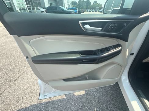 Used 2024 Ford Edge Titanium AWD/4WD image 11