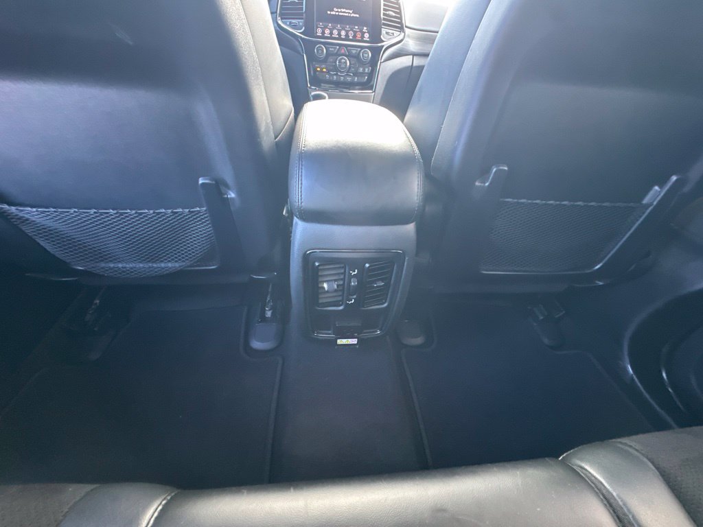Used 2020 Jeep Grand Cherokee Altitude AWD/4WD image 25