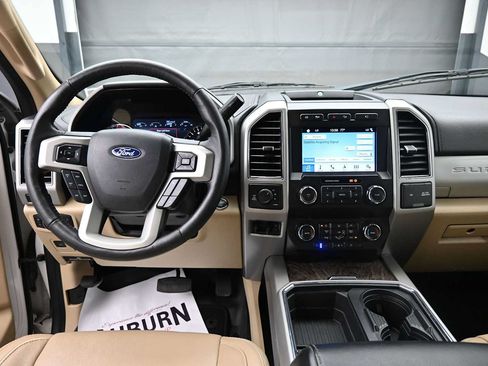 Used 2019 Ford F250 Lariat w/ Lariat Ultimate Package AWD/4WD image 14