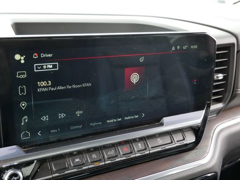 Used 2023 GMC Sierra 1500 SLT w/ SLT Premium Package image 18