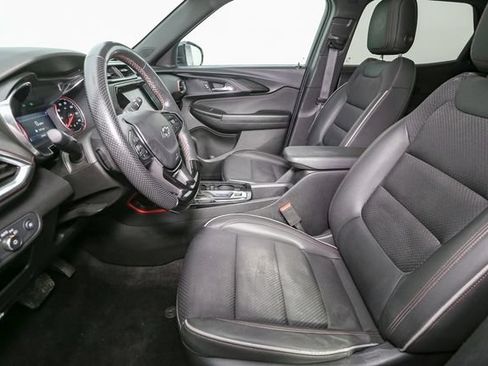 Used 2023 Chevrolet TrailBlazer RS w/ Sun and Liftgate Package AWD/4WD image 37