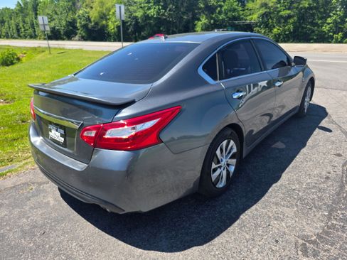 Used 2017 Nissan Altima 2.5 SL FWD image 5