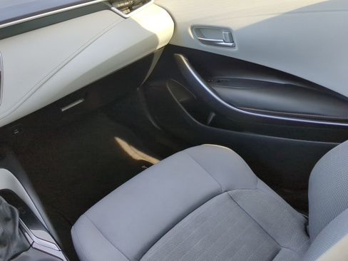 Used 2024 Toyota Corolla SE image 16