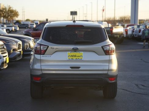 Used 2018 Ford Escape S image 7