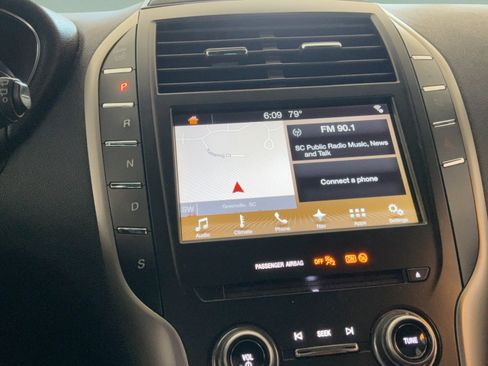 Used 2017 Lincoln MKC Select w/ Select Plus Package FWD image 13