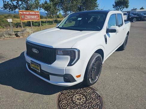 New 2025 Ford Maverick Lobo image 32