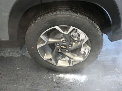 New 2026 Chevrolet Trax LT image 12