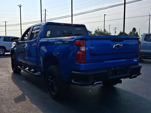Used 2023 Chevrolet Silverado 1500 Custom Trail Boss w/ LPO, Dark Essentials Package AWD/4WD image 4