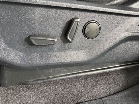 Used 2025 Ford F150 Lariat w/ FX4 Off-Road Package image 24