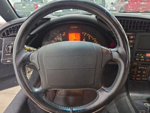 Used 1992 Chevrolet Corvette Convertible RWD image 11