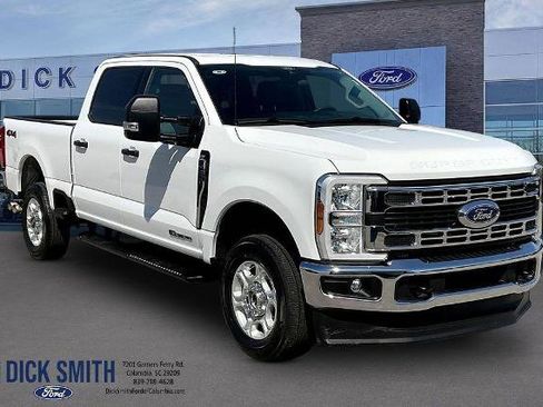 Certified 2025 Ford F250 XLT image 3