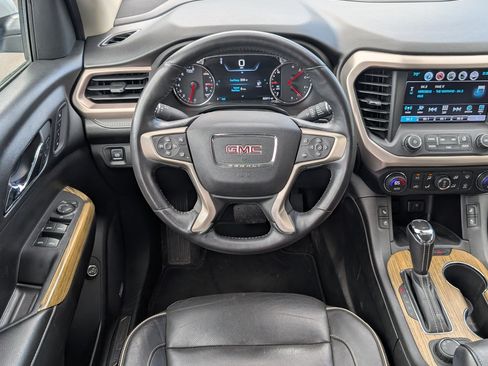 Used 2017 GMC Acadia Denali w/ Technology Package FWD image 24