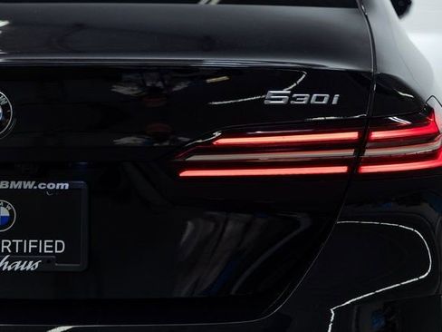 Certified 2025 BMW 530i image 8