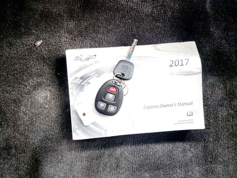 Used 2018 Chevrolet Express 2500 LT w/ LT Preferred Equipment Group image 20