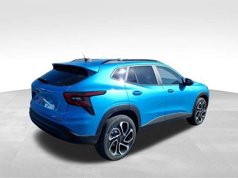 New 2026 Chevrolet Trax RS image 3