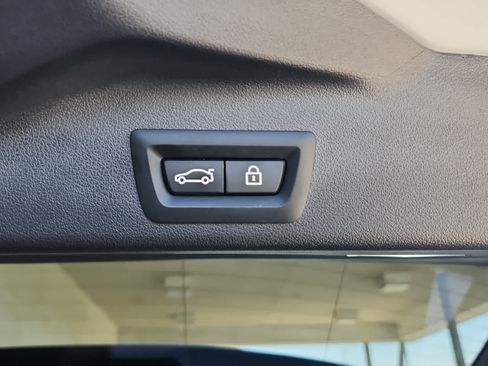 Used 2021 BMW X5 sDrive40i w/ Premium Package RWD image 32