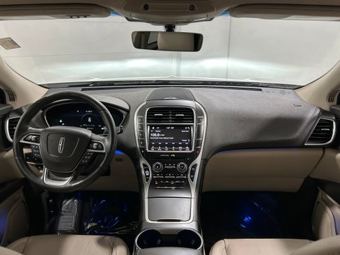 Used 2019 Lincoln Nautilus Select AWD/4WD image 14