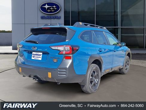 Used 2025 Subaru Outback Wilderness AWD/4WD image 7