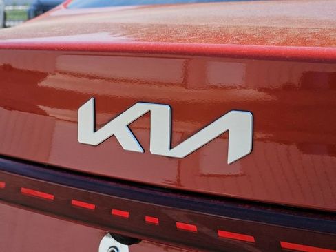 Certified 2023 Kia Forte LXS FWD image 29