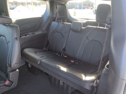 New 2026 Chrysler Pacifica Select w/ S Appearance Package image 44