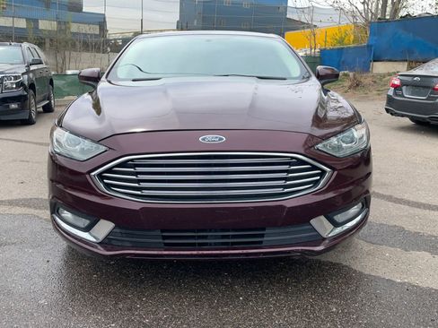 Used 2018 Ford Fusion SE w/ Equipment Group 201A image 2