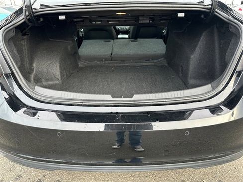 Used 2024 Chevrolet Malibu LT image 29