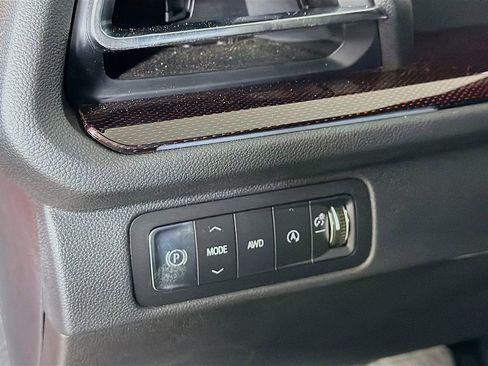 New 2026 Chevrolet Traverse Z71 w/ LPO, Floor Liner Package AWD/4WD image 10