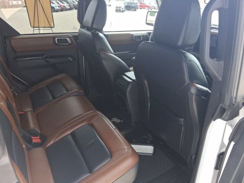 Used 2024 Ford Bronco Outer Banks AWD/4WD image 23
