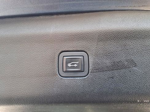 Used 2019 Buick Enclave Premium w/ Experience Buick Package image 7