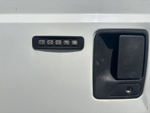 Used 2005 Ford F350 Lariat AWD/4WD image 19