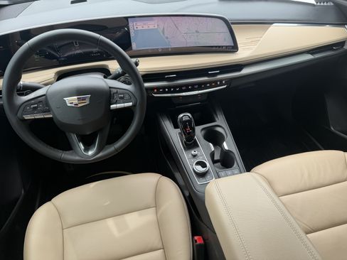 Certified 2024 Cadillac XT4 Premium Luxury FWD image 11