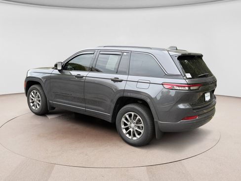 Used 2026 Jeep Grand Cherokee Limited AWD/4WD image 3