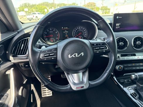 Used 2022 Kia Stinger GT-Line RWD image 11