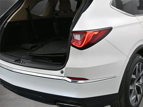 Used 2023 Acura MDX SH-AWD w/ Technology Package image 13