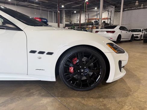 Used 2016 Maserati GranTurismo MC RWD image 14