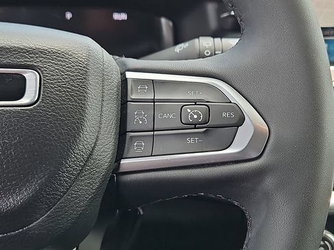 Certified 2023 Jeep Compass High Altitude AWD/4WD image 24