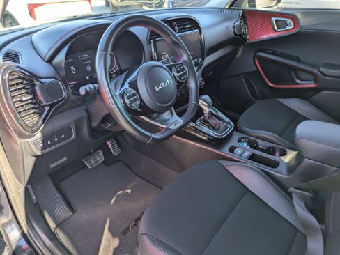 Certified 2024 Kia Soul GT-Line w/ GT-Line Technology Package image 24