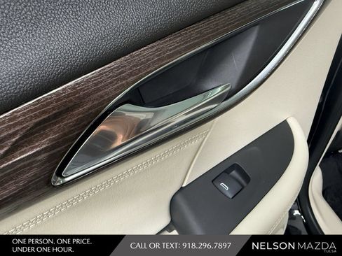 Used 2021 Buick Envision Avenir w/ Technology Package II FWD image 34