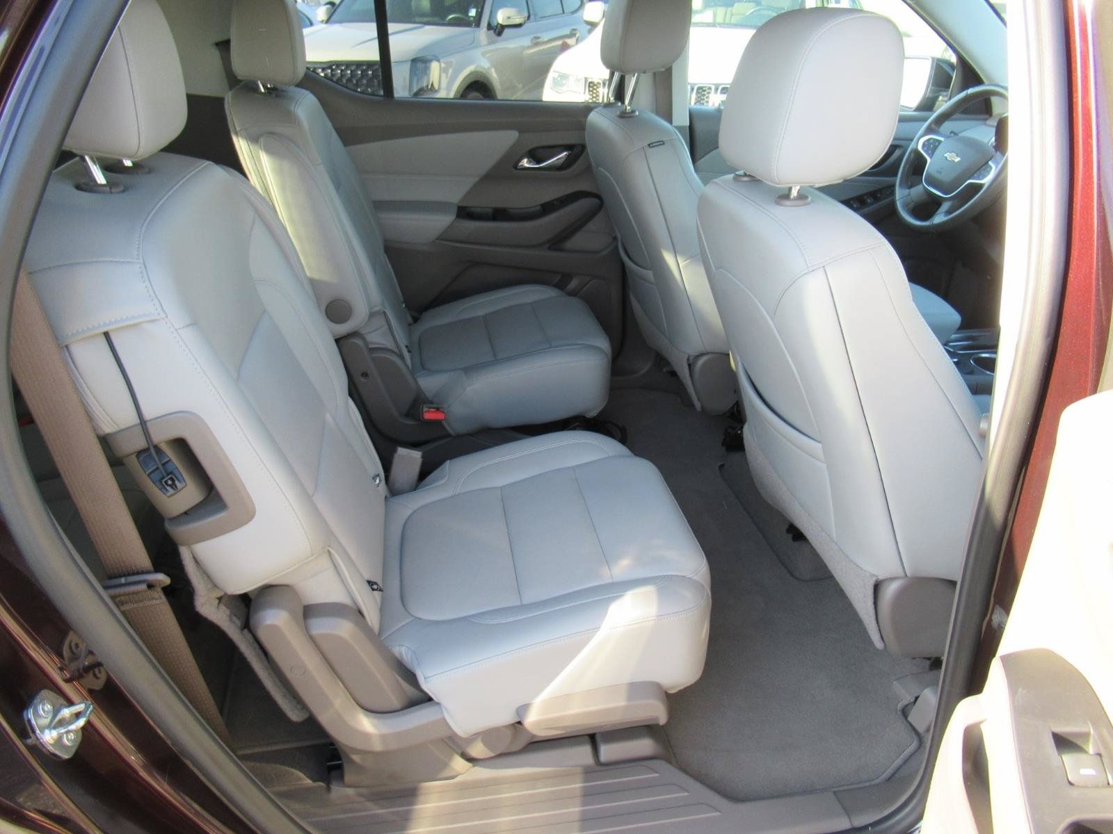 Used 2021 Chevrolet Traverse LT w/ LT Premium Package AWD/4WD image 33