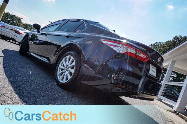 Used 2020 Toyota Camry LE FWD image 4